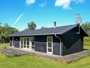 Beautiful Holiday Home in Tranek r with Barbecue, Klavsebølle